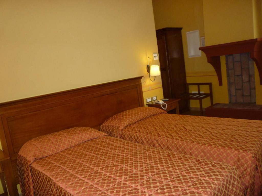 Hotel La Fornace San Vicenzo di Galliera Phòng bức ảnh